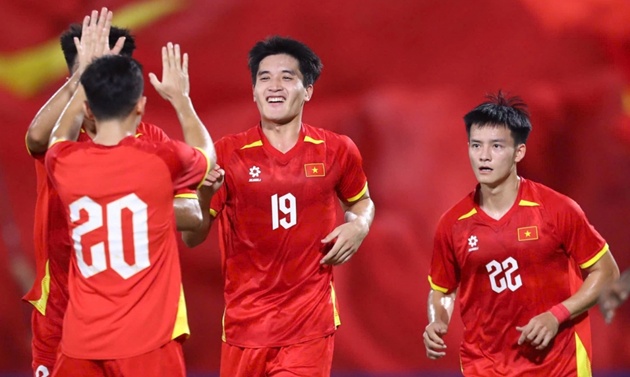Công Phương hay Đình Bắc thường thiếu sự bình tĩnh trong các tình huống quyết định, dẫn đến hiệu suất thấp