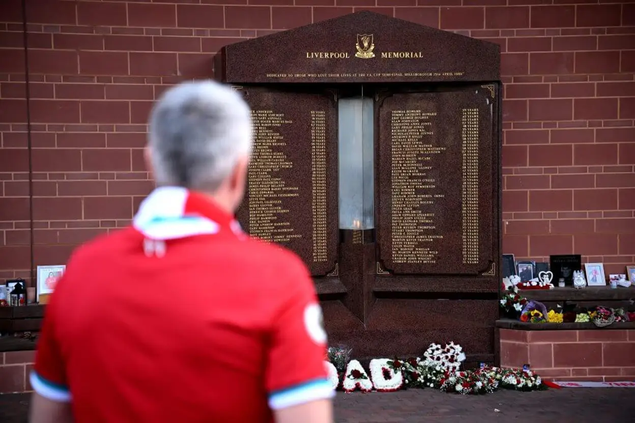 97 cổ động viên đã mất mạng trong trận bán kết FA Cup do sự bất cẩn của lực lượng an ninh