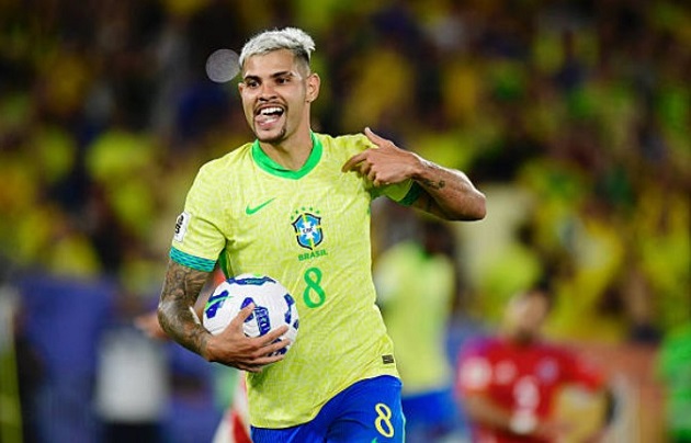 Gabriel Martinelli và Lucas Paqueta phối hợp nhịp nhàng giúp Brazil thắng 3-0 trước Chile