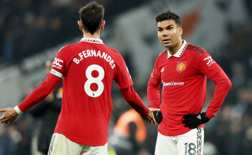 bộ đôi Bruno Fernandes và Casemiro được giao nhiệm vụ kiểm soát khu vực giữa sân