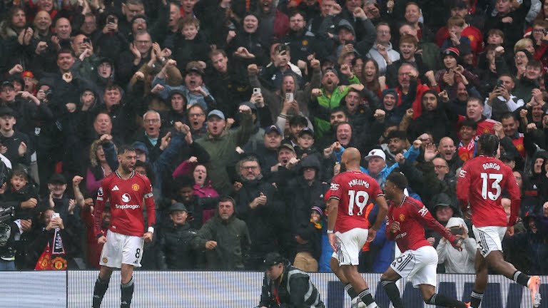 Luke Shaw lấy lại phong độ sau lời chỉ trích, với những pha tắc bóng xuất sắc